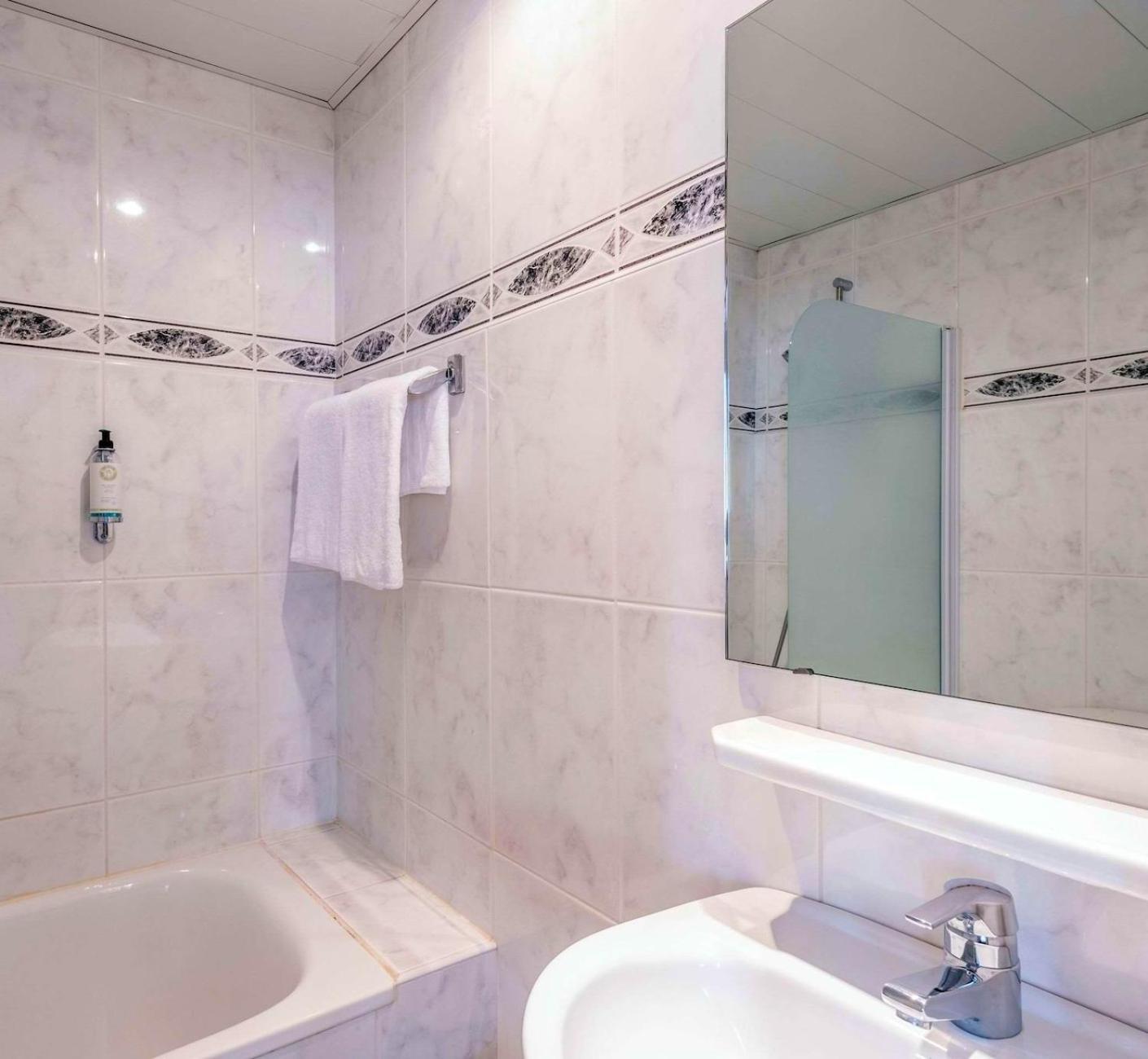 Quality Christina Hotel 3*